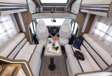 Riviera 87 XT