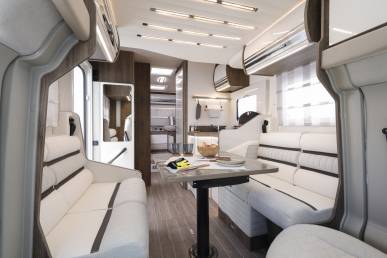 Riviera 87 XT