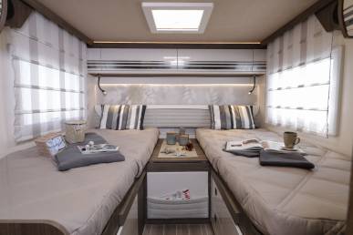 Riviera 87 XT