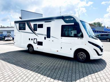 Nevis 873